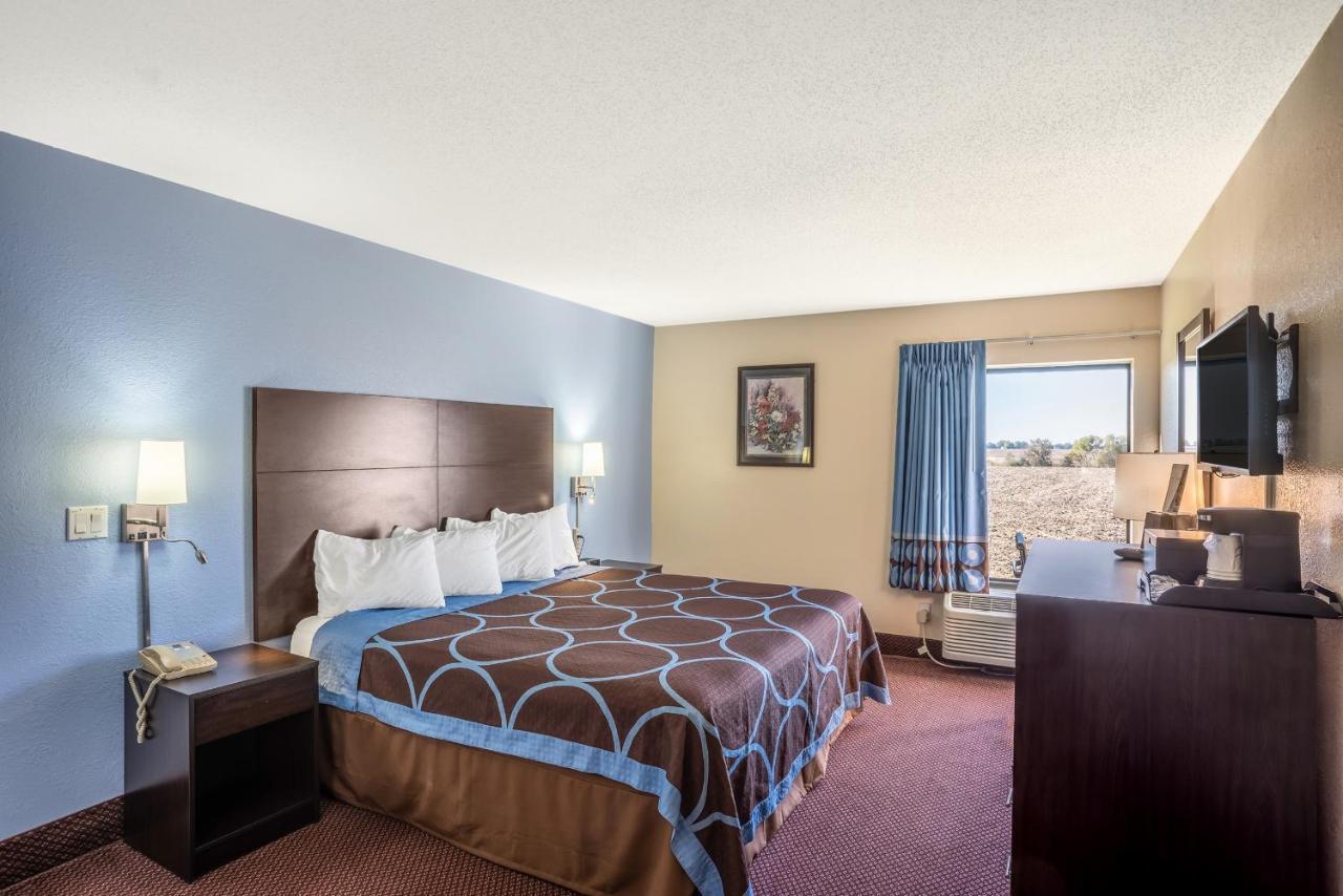 Super 8 By Wyndham Galesburg Hotel Luaran gambar