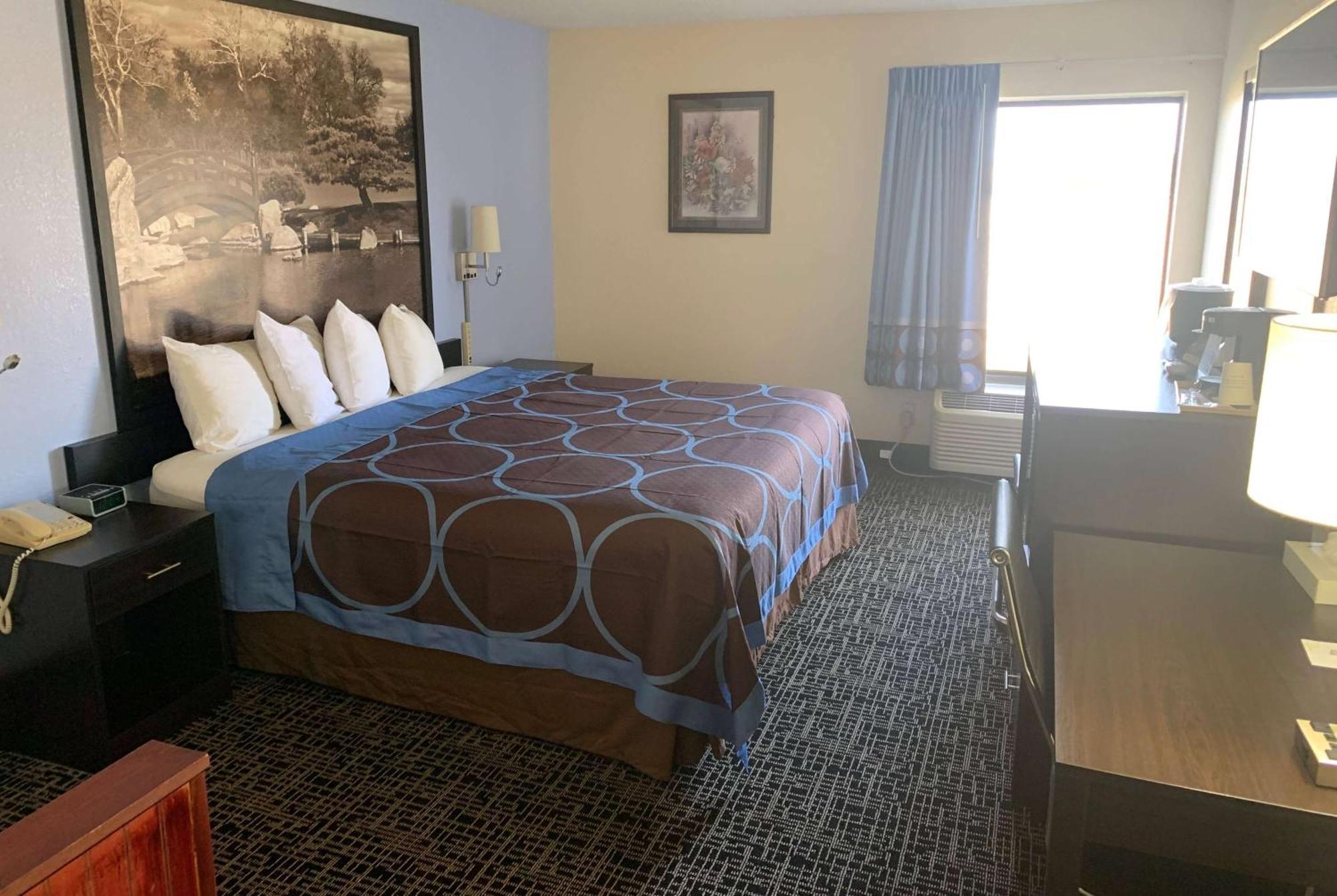 Super 8 By Wyndham Galesburg Hotel Luaran gambar