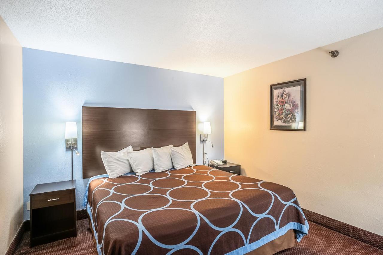 Super 8 By Wyndham Galesburg Hotel Luaran gambar
